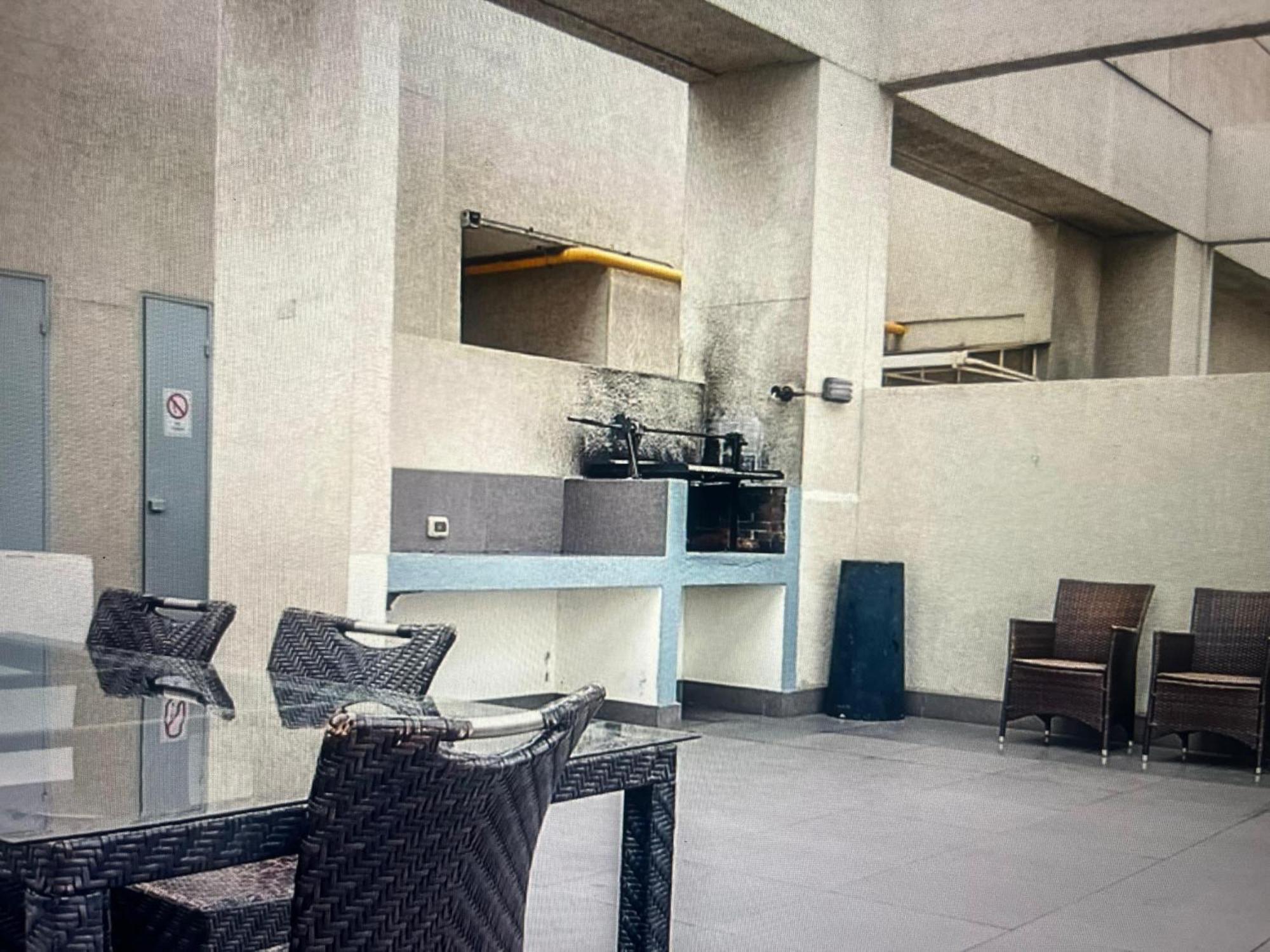 Cerca Movistar Arena Y A Pasos Del Metro Universidad De Chile Con Estacionamiento Santiago du Chili Extérieur photo